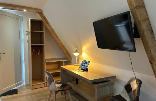 Montvalent Bed & Breakfast | Le Domaine de la Claire Fontaine Gîtes -chambres d'hôtes