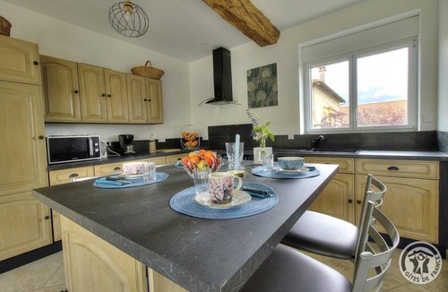 Saint-Julien-sur-Bibost House | Le Gîte Charmille - Saint Julien SUR Bibost