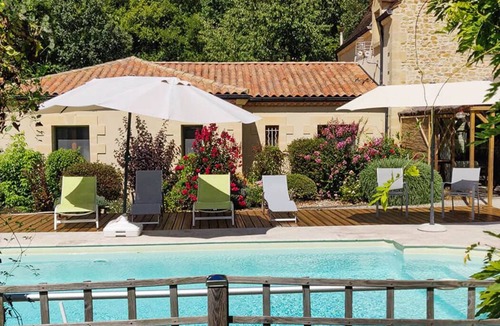 Bezenac Villa | Le Hibou Heureux - Beautiful Villa for 8 With Private Pool and Garden/Parking
