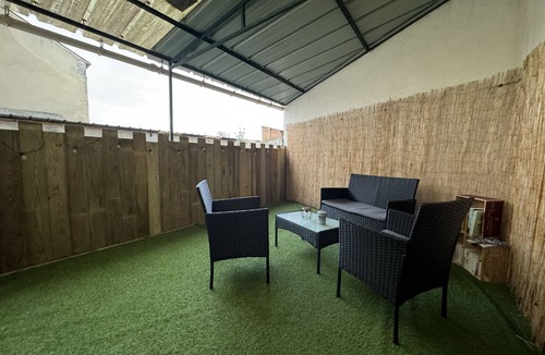 Miroir - Batignolles Apartment | Le Lotus - Gare - 4p - Rêve au Mans