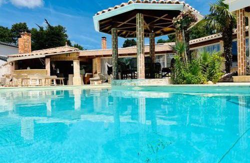Les Mathes Bed & Breakfast | Le Mas des Mathes, Chambres d'hôtes, Studios