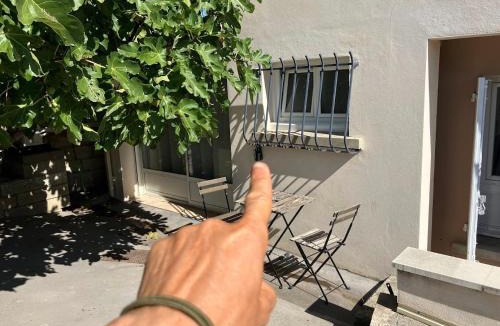 Castries Bed & Breakfast | Le Nid Castries - Charmante suite indépendante et climatisée avec entrée privée centre Castries - Proche Montpellier