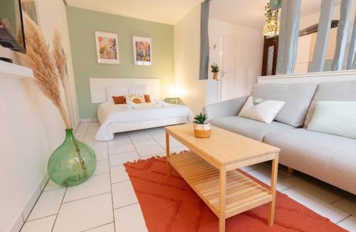 Evreux Apartment | Le Panama - 5 min du centre, 500m2 de jardin