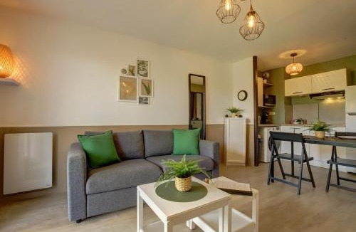 Gaillac Apartment | Le Sporting Land - avec entrée autonome, parking privé & sa piscine ! -