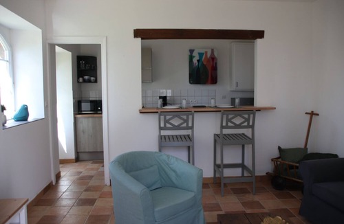 Domfront en Poiraie House | Le Vieil Home, at the foot of the medieval city