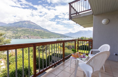 Savines-le-Lac Apartment | Les Aiguilles de Chabrière - Appt vue montagne pour 4
