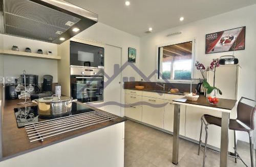 Guilvinec House | LocaLise - M11 - Ty Gwennili - Maison de plain pied avec terrain entièrement clôturé - Accès plage et centre à pied - Wifi inclus - Draps inclus - Animaux non admis