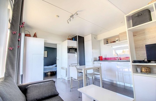 Hudimesnil House | Location Dans un Camping 5 Avec Piscine, Proche Granville et Plages