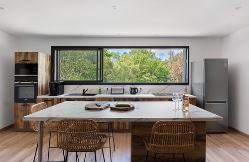 Greffeil House | Loft Cavalier – Domaine de Greffeil: Unique Stay Overlooking the Equestrian Arena