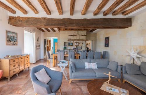 Chenehutte-Treves-Cunault House | Logis Escale - Grand Gite - Piscine