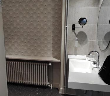 Jassat Hotel | Logis Hôtel de Paris