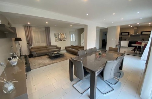 Sarcelles House | Loue Maison Moderne de 180 m2 Avec 5 Chambres