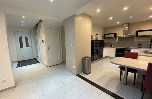 Sarcelles House | Loue Maison Moderne de 180 m2 Avec 5 Chambres