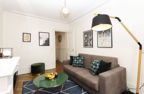 Saint-Victor Apartment | Lovely 1BR with Balcony Steps from the Seine and Notre Dame