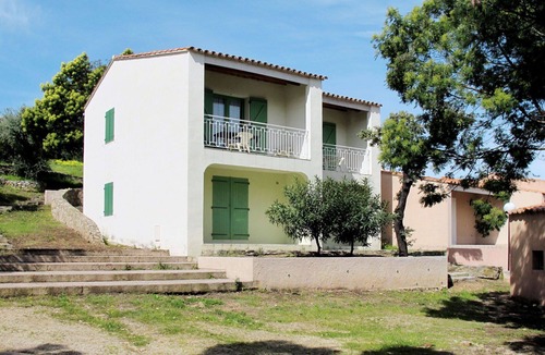 Aregno Apartment | Lovely apartment for 6 guests with WIFI, A/C, TV and terrace