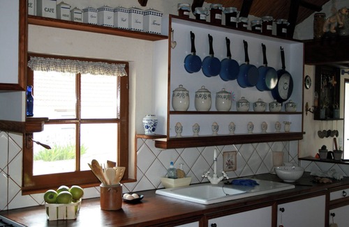 Saint-Hilaire-de-Riez House | Lovely Bourrine Vendéenne in its own green setting.