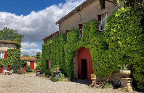 Douzens House | Lovely gite in wine domaine with large shared pool, games barn & petanque court