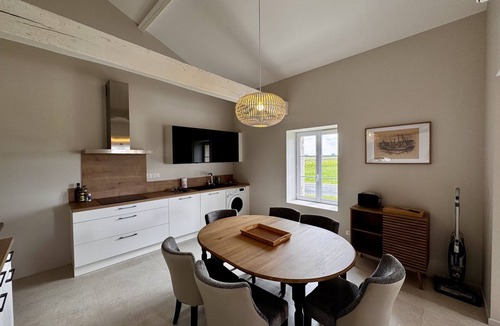 Saint-Sulpice-de-Faleyrens House | Luxury 3-bedroom king-size house with pool view