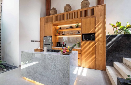 Kutuh Kaja Villa | Luxury 2BR Retreat Jungle View Near Ubud Center