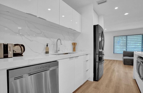 Plantation House | Luxury+ Fun | Heated POOL | Games | 15 min to FLL