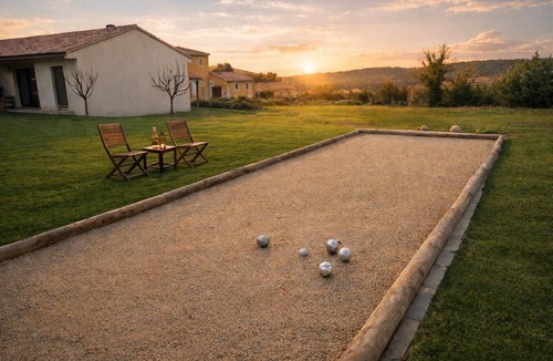 Artigues House | Luxury villa Lilly Aaron swimming pool and lake of sainte croix
