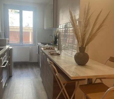Richard Vitton - Chambovet Apartment | Lyon 3eme