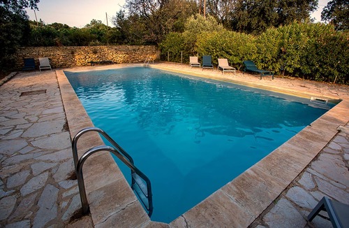 Saint-Hippolyte-le-Graveyron House | Magnificent Mas provençal between Dentelles and Mont Ventoux - sleeps 16