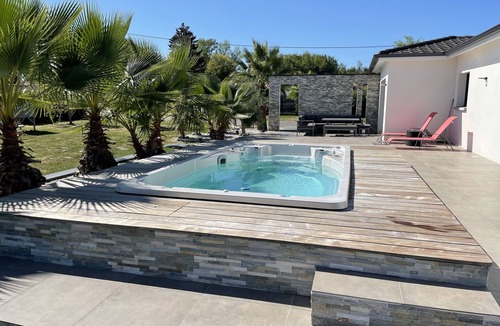 Fargues-Saint-Hilaire Villa | Magnificent contemporary with heated spa 15 min from Bordeaux center.