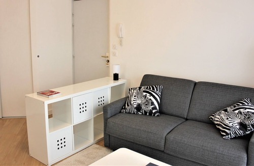 Cessy Apartment | Magnifique Studio en centre ville de Divonne-les-bains