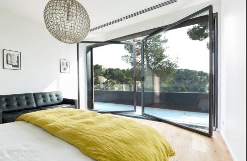 Perier Villa | Magnifique Villa d’Architecte & Piscine à débordement