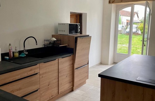 Saint-Gladie-Arrive-Munein House | Maison Hourquebie-Charming house entirely renovated 5 min from the river