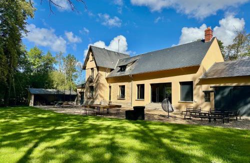 Montbarrois Villa | Maison au cœur de la forêt