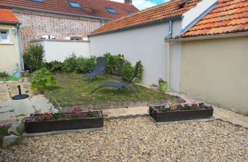 La Ferte-Saint-Aubin House | maison chaleureuse solognote mitoyenne