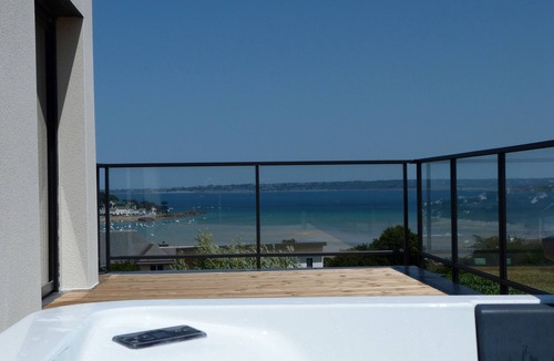 Locquirec House | Maison Contemporaine vue mer et Piscine Intérieure
