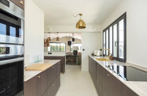 Sainte-Marie-de-Re Villa | Maison d'architecte familiale avec piscine chauffée au calme