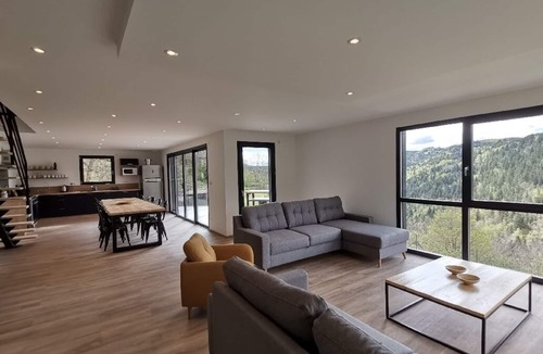 Arlempdes Villa | Maison D'architecte en Pleine Nature