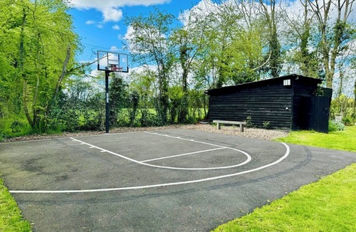 La Roussiere House | Maison de Campagne Avec Piscine et Terrain de Sport