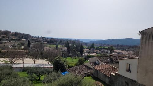 Pierrevert House | Maison de charme au coeur du village