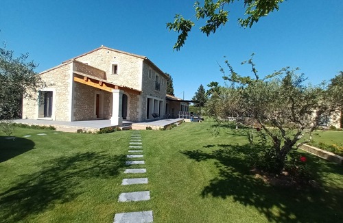 Eygalieres House | Maison de Charme Avec Piscine à Eygalières