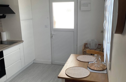 Luc-sur-Mer House | Maisonnette 2 minutes' walk from the beach NEW!