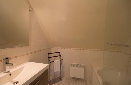 Saint-Eloi-de-Fourques Bed & Breakfast | Manoir d'Hermos