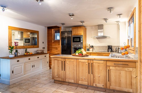 Meribel Ski Chalet | MERIBEL CENTER - LOVELY CHALET FOR 8 - PARKING -n5MN SKI SLOPES - DIRECT OWNER -
