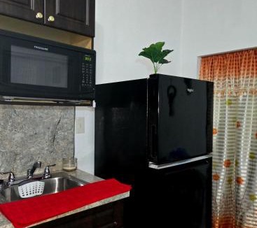 Hialeah Apartment | Miami Mini Escape 5 minutes from the airport