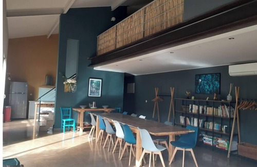 Boisseron House | Modern air-conditioned gite in the heart of nature/oliveraie, large swimming pool