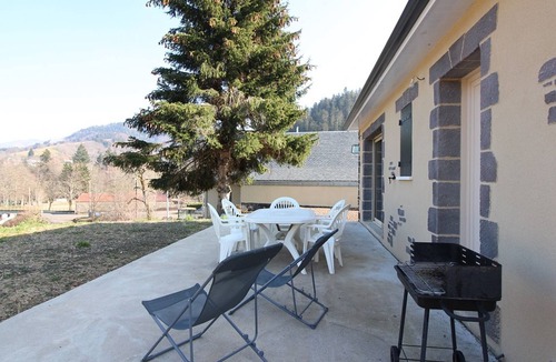 La Bourboule House | Modern House 70m² | 8 pers | 3 bedrooms | Terrace | Parking | La Bourboule