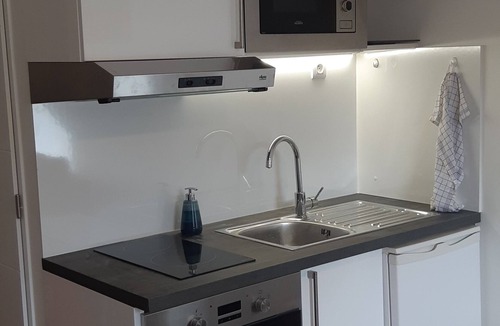 Jean Moulin - Marius Berliet Apartment | "Monplaisir, center + parking, quiet, clean, wifi, near university, BSB, sciences-U