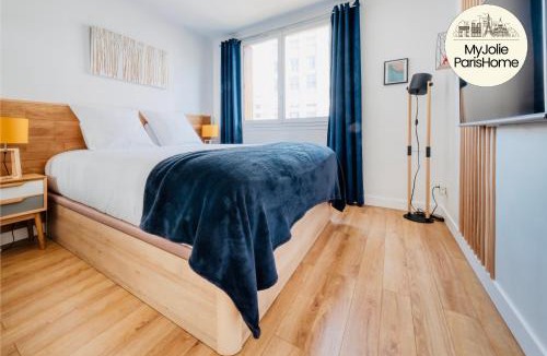 Quartier de Javel Apartment | MyJolieParisHome - King size bed, Balcony, Free parking x2
