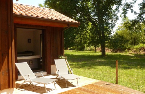 Pissos Ski Chalet | Nature chalet with private indoor Jacuzzi.