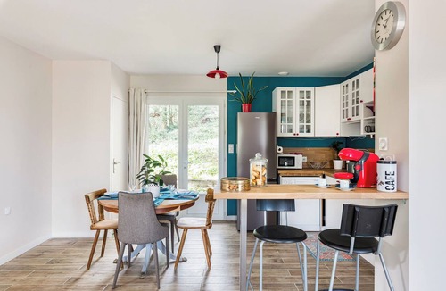 Bellerive-sur-Allier Cottage | Nature gîte for family get-togethers - 10 minutes from Vichy