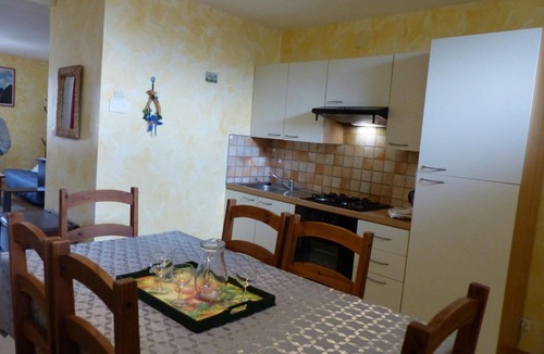 Saint-Palais Apartment | Nature Retreat with Hiking Trails, Near Montluçon - Cozy 2BR Apt, Parking, Pet-Friendly